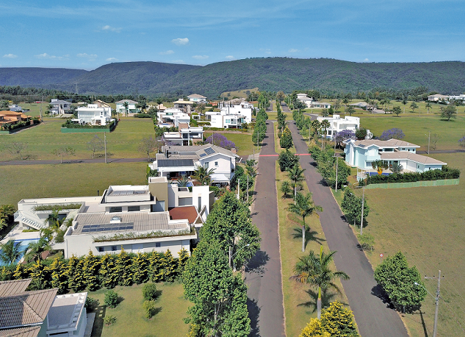 Condomínio com fibra óptica instalada